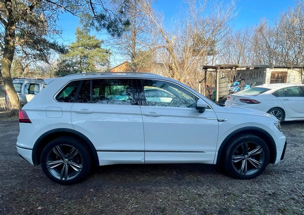 Volkswagen Tiguan cena 107999 przebieg: 125000, rok produkcji 2017 z Warszawa małe 92